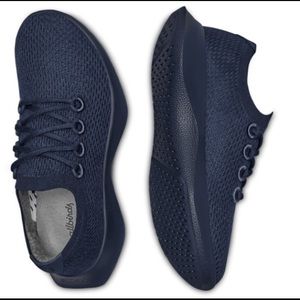 NWT Womens Allbirds Tree Dashers, Navy, Size 7.5